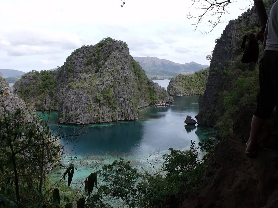 Kayangan Lake Coron Palawan Philippines eco-tourism — book via IMPT